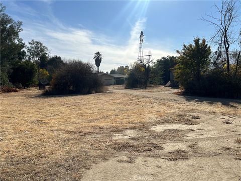 A home in Lake Elsinore