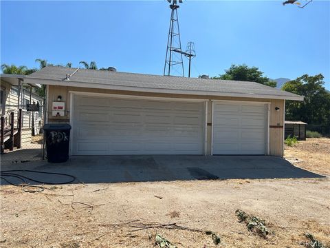 A home in Lake Elsinore