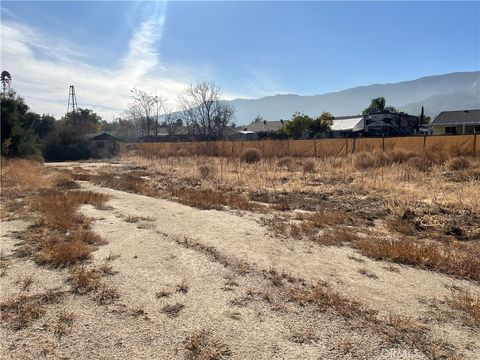 A home in Lake Elsinore