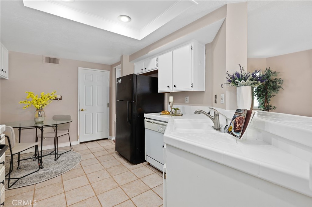 Photo 9 of 44 of 603 San Michel Drive N A townhome