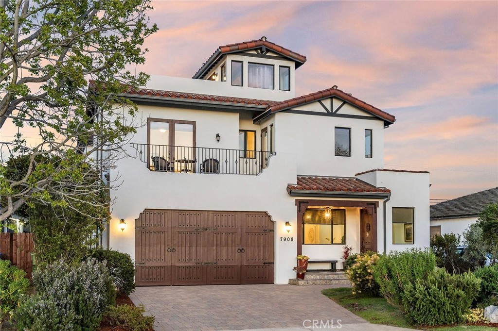 View Los Angeles, CA 90045 house