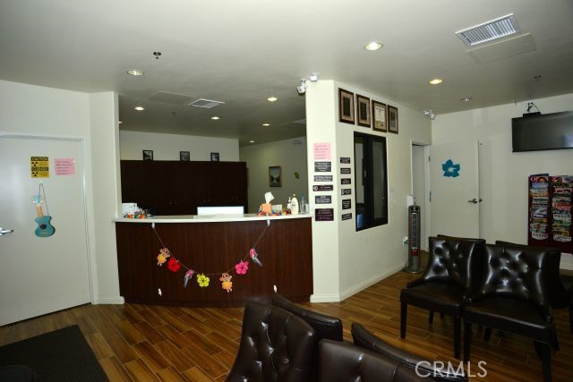 43821 W 15th Street W