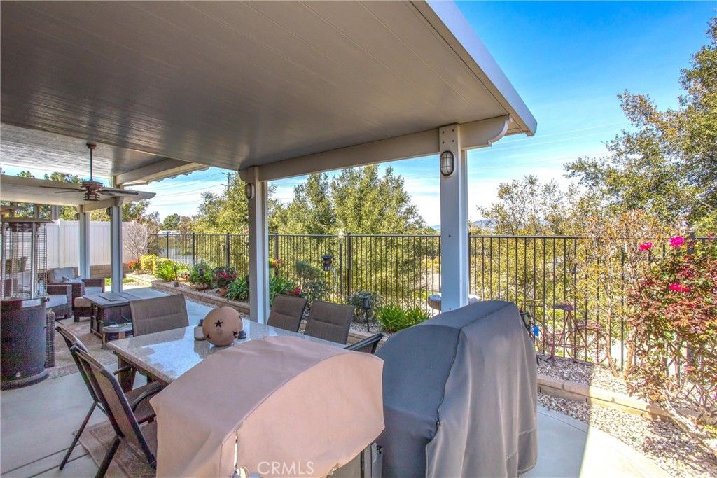 listing image 130722388393869983635