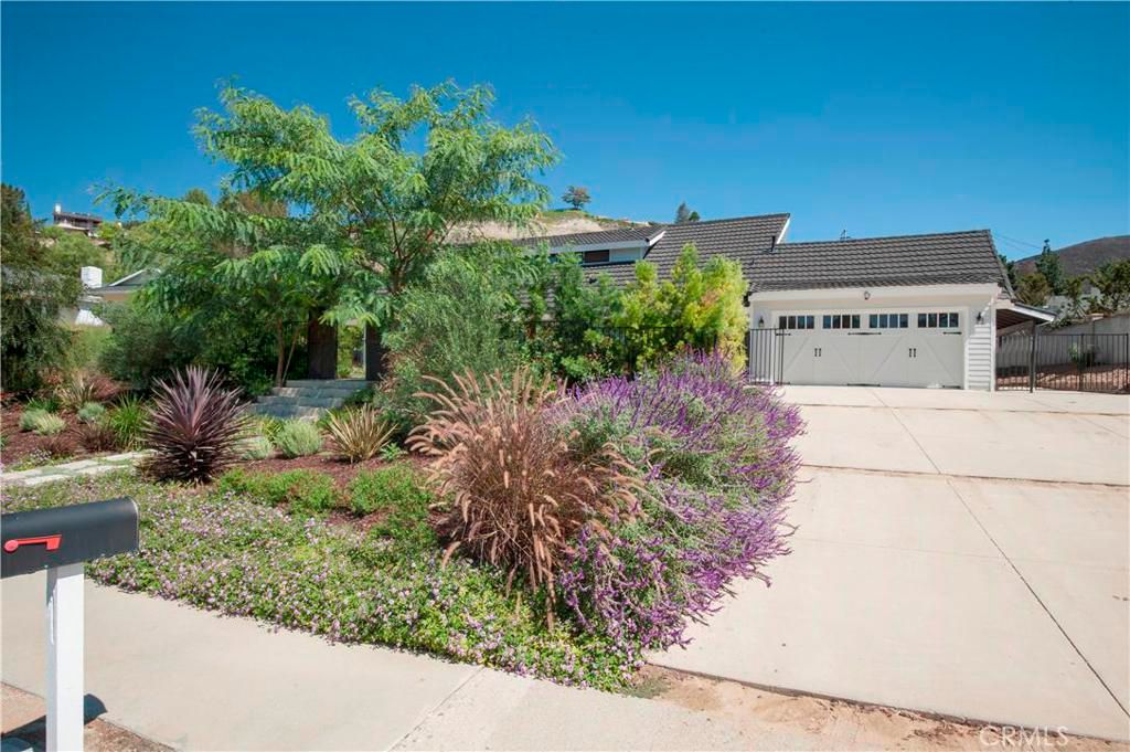 listing image 130721349116694594523