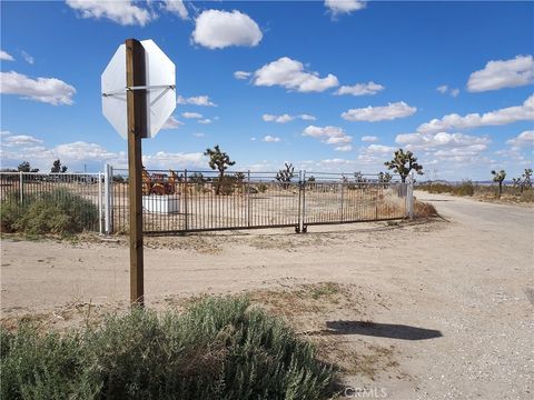 220 Ca-18 Phelan CA 92371