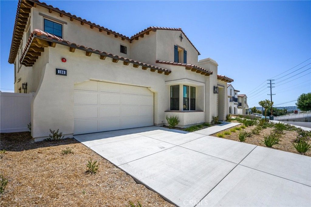 listing image 130724840405407168415
