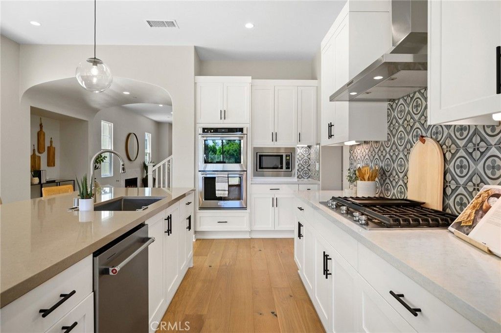listing image 130725246903717142967