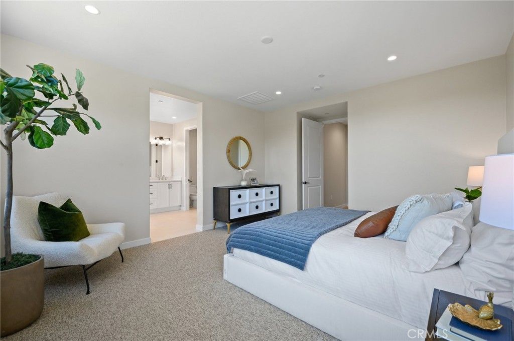 listing image 130729804832018212940