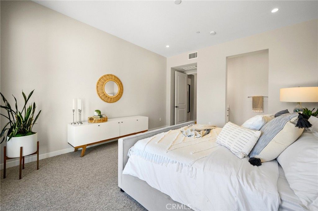 listing image 130726063222979534895
