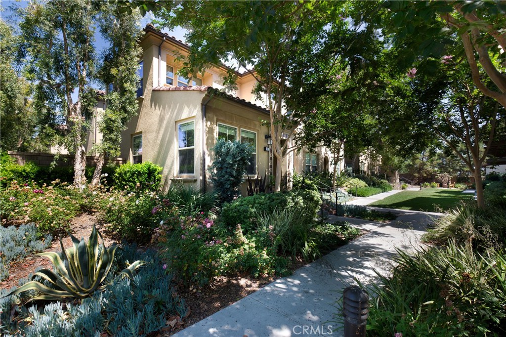 A rare opportunity to live in Baker Ranch Community! This upgraded end-unit townhome is a dream. Inside, you'll find many custom-made storage solutions throughout the home, adding both functionality and style. The open floor plan seamlessly connects different areas, fostering a sense of togetherness and making it perfect for entertaining and family gatherings. The kitchen layout, featuring a big island, is highly efficient and ideal for cooking and socializing.
Upstairs, you'll find a convenient Jack and Jill restroom for the kids, providing easy access and privacy. The spacious oversized back yard patio provides perfect for relaxation, entertaining, and enjoying quality time with loved ones.
Baker Ranch offers a wealth of amenities, including parks, swimming pools, and proximity to the Lake Forest Sports Park. For families, the community is served by excellent schools: Foothill Ranch Elementary, recognized for its strong academic programs; Serrano Intermediate and El Toro High School, which boasts a range of extracurricular activities. Additionally, Baker Ranch’s location offers easy access to the 241 Toll Road, making commutes a breeze, and it's just a short drive to John Wayne Airport.
This home is competitively priced with a low tax rate and no Mello Roos, ensuring it will sell fast. Don’t miss out on this exceptional living experience in Baker Ranch.
*Note: All information is deemed reliable, but not independently verified.