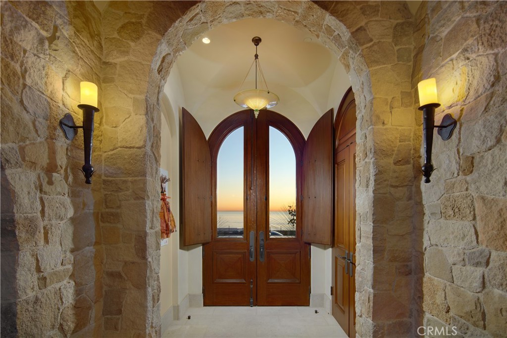 Corona del Mar South of PCH (CDMS) - Residential