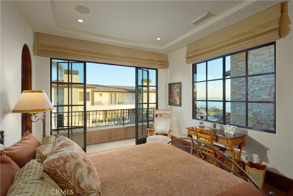 Corona del Mar South of PCH (CDMS) - Residential