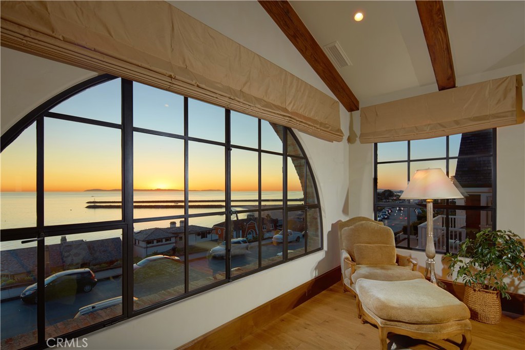 Corona del Mar South of PCH (CDMS) - Residential
