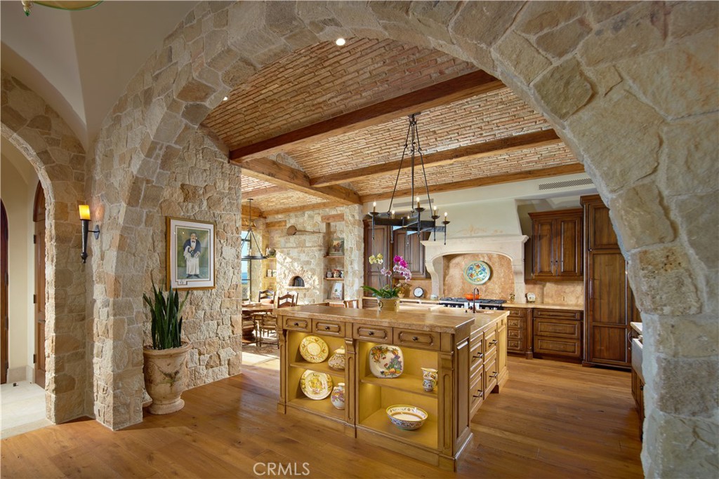 Corona del Mar South of PCH (CDMS) - Residential