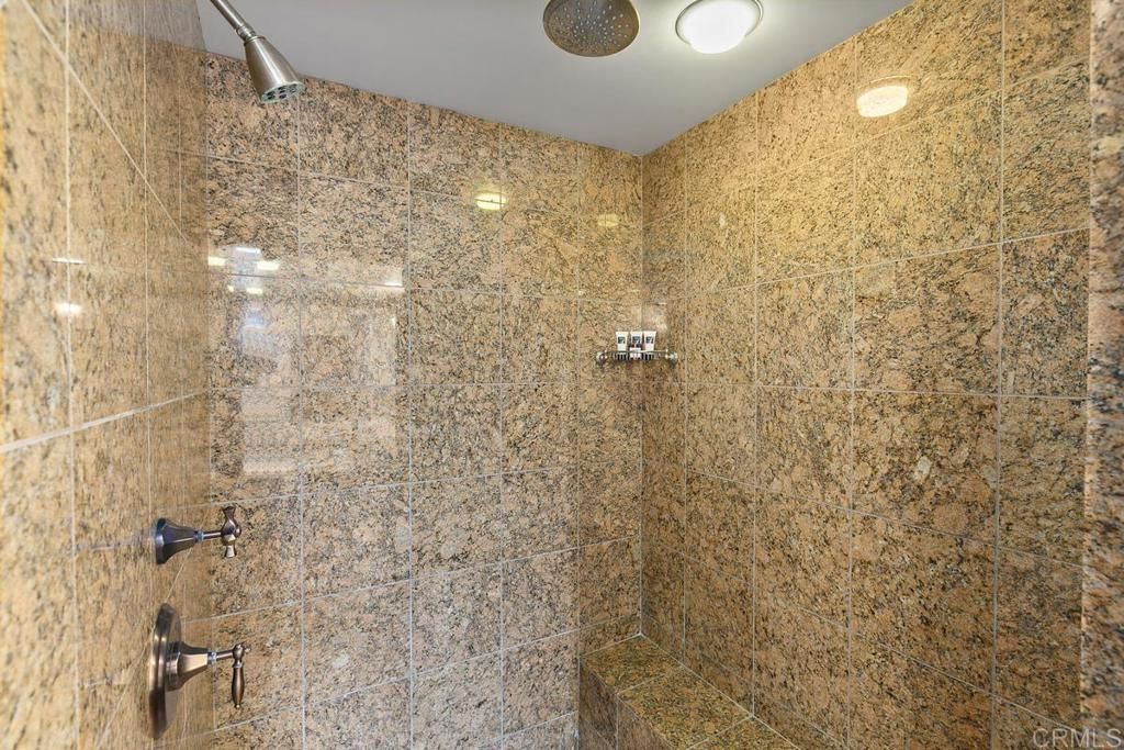 listing image 130721089681113524548