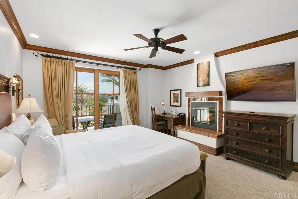 listing image 130722386587388054075