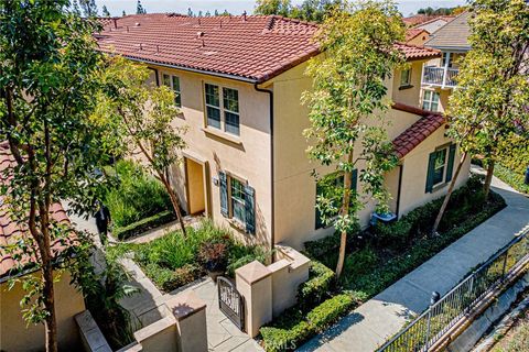 174 Full Moon Irvine CA 92618
