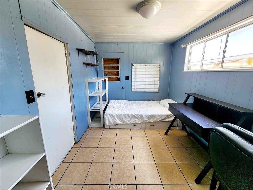 Photo 13 of 21 of 23701 Western 247 mobile home