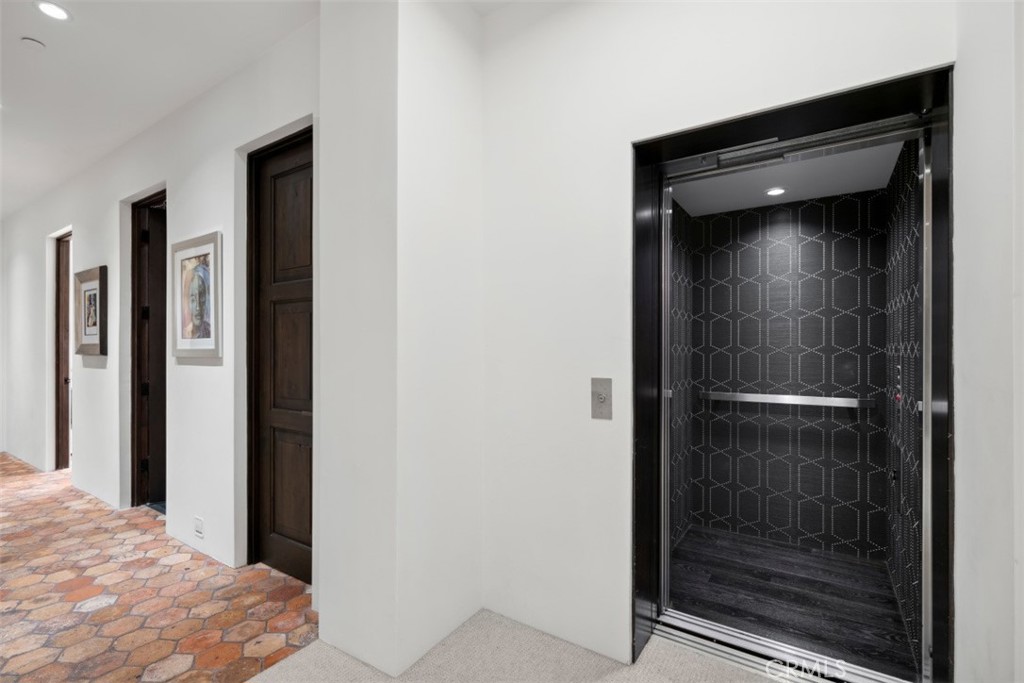 Shady Canyon Custom (SHDC) - Residential