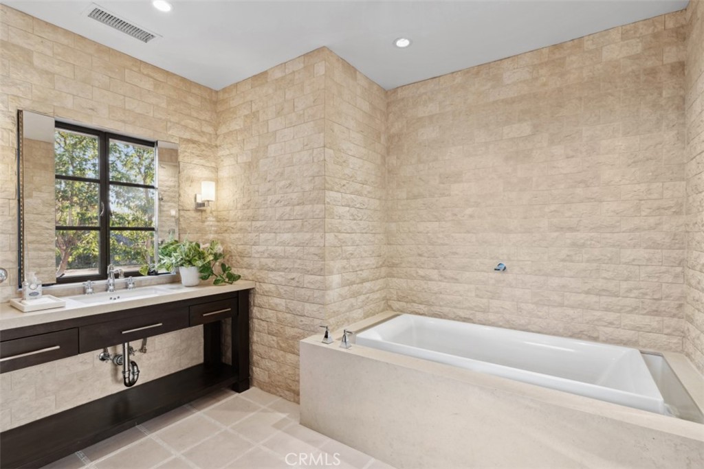 Shady Canyon Custom (SHDC) - Residential