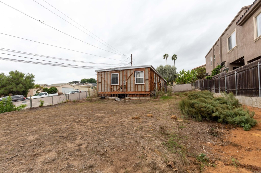 2126 San Clemente Street