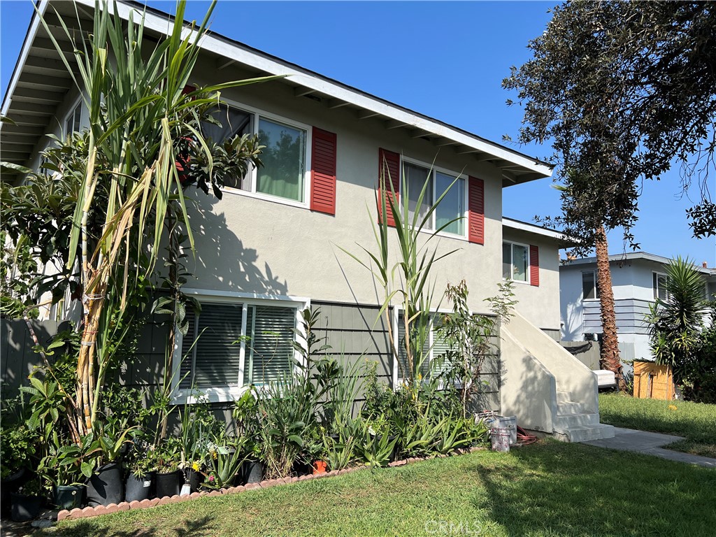 2606 S Rosewood Avenue