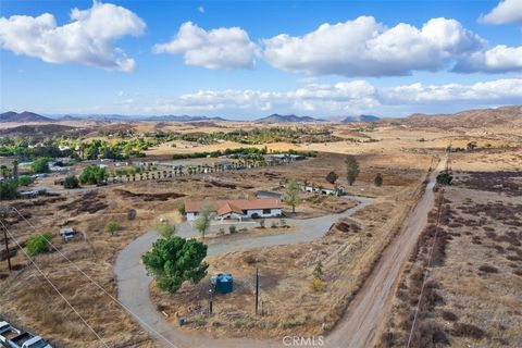 34255 Grigg Ln Winchester CA 92596