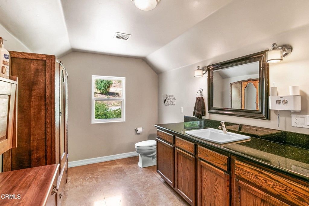 listing image 130726487334510380717