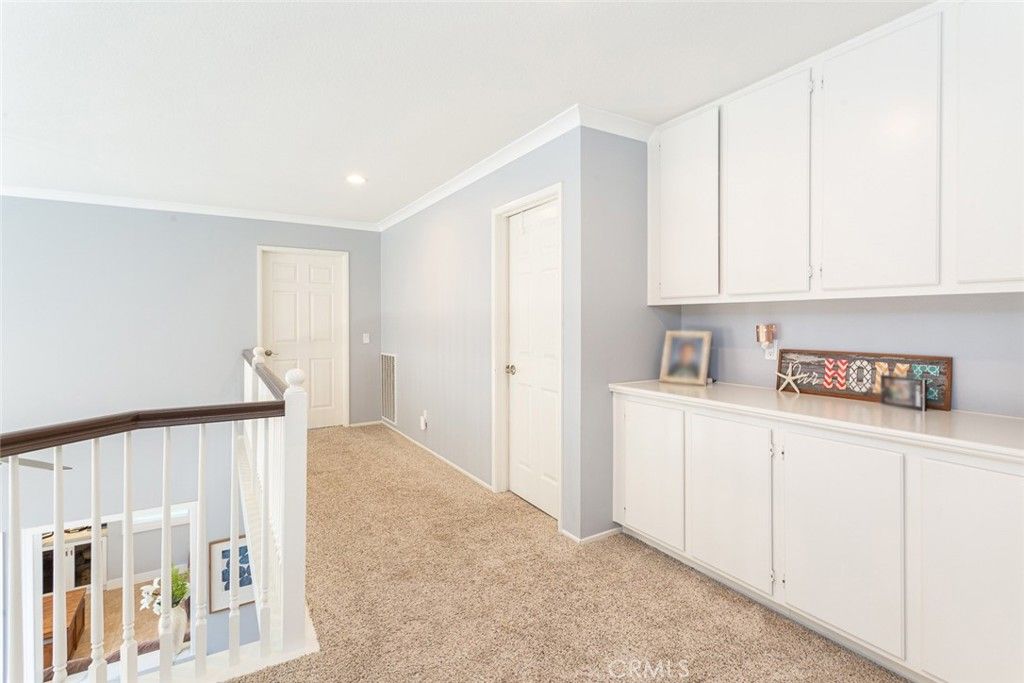listing image 130727340651676674576