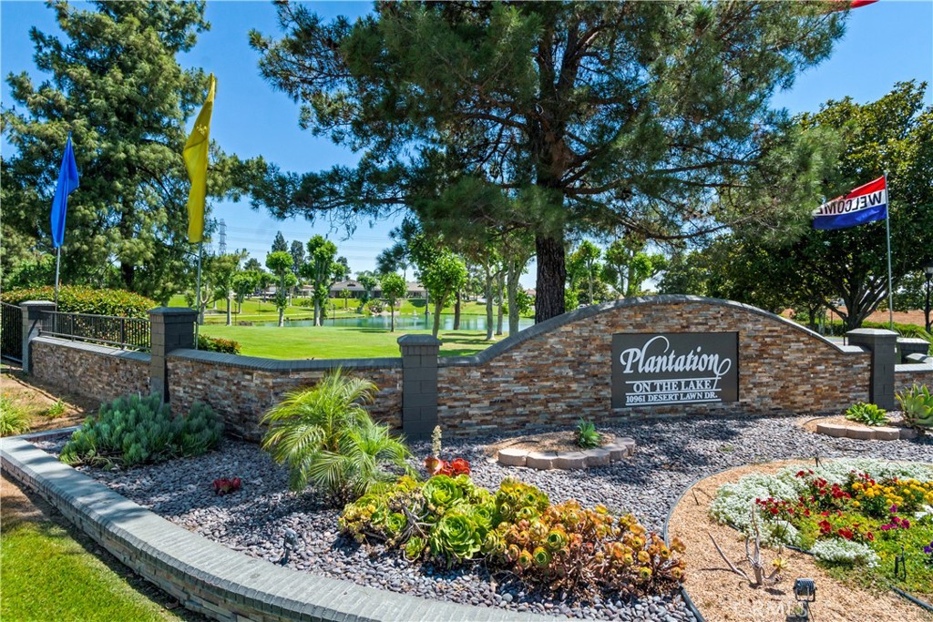 10961 Desert Lawn Drive 19