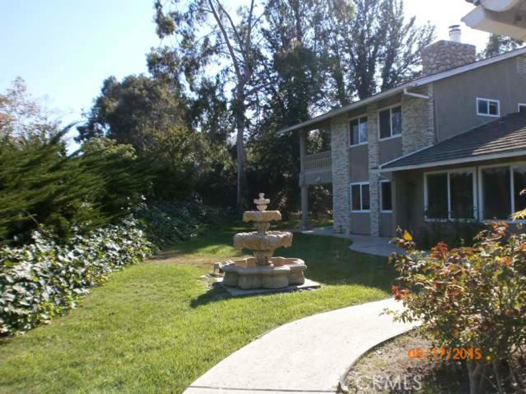 listing image 130724818109892780100