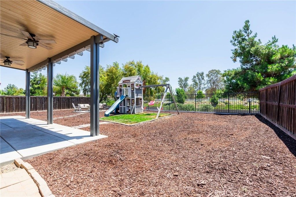 listing image 130725228362173848922
