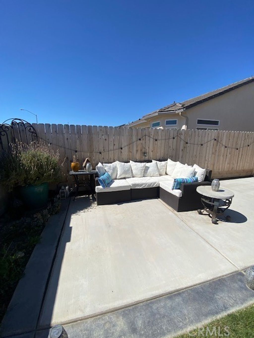 listing image 130724725132262703168