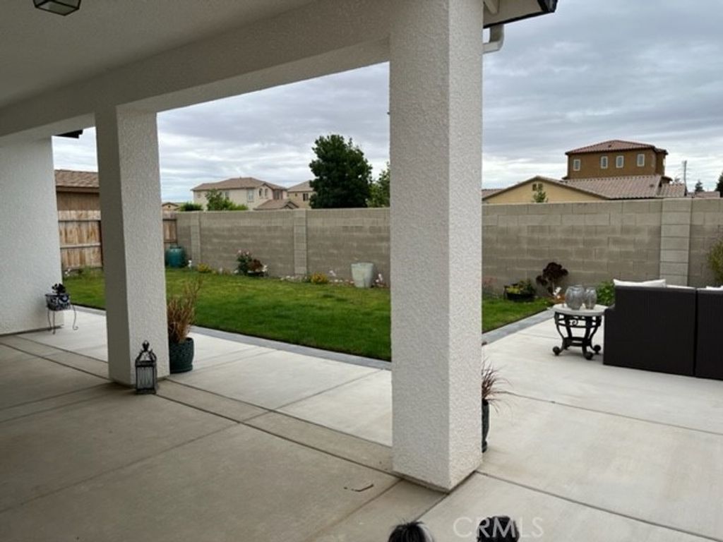 listing image 130725314048127951642