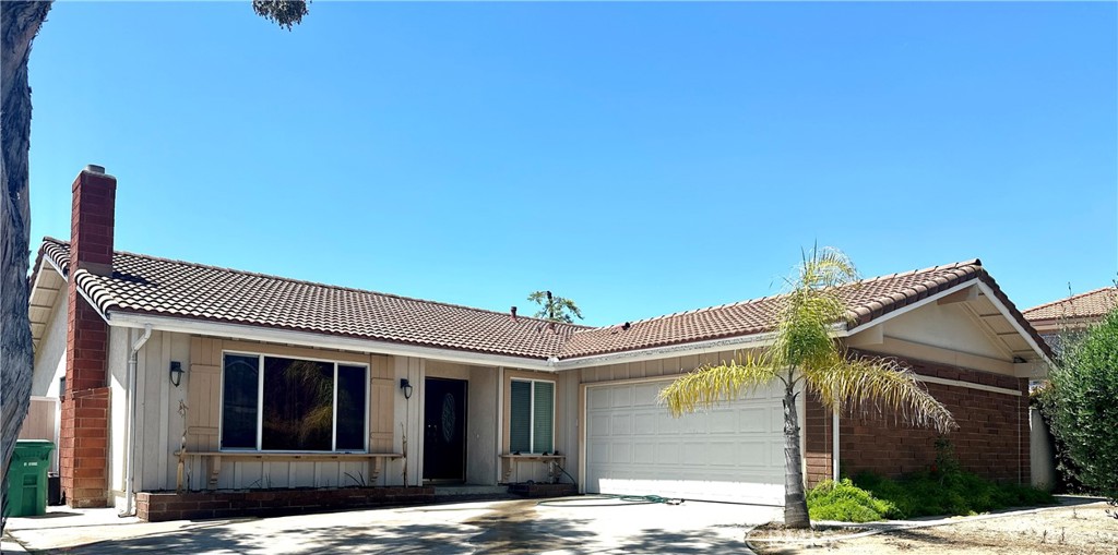 This stunning property offers the perfect blend of style, comfort, and functionality. Featuring four bedrooms and 2 1/2 bathrooms, this home spans over 2008 sqft of living space(including 300sqft add-on with permit) on a spacious 24,420 sqft lot, providing plenty of room for both indoor and outdoor activities.
Step inside to discover a modern and inviting interior with quartz countertops in the kitchen and bathrooms, exuding elegance and practicality. The engineered wood flooring adds a touch of sophistication while ensuring durability for years to come.
Enjoy breathtaking panoramic views from the comfort of your home with a remarkable 180-degree view that will mesmerize you every day. Whether you're relaxing in the living room or preparing a meal in the kitchen, you'll always have a beautiful backdrop to admire. You may have a ocean view, all the way to Catalina Island!
The backyard is a true oasis, featuring an outdoor cooking station with water and gas ready for your next BBQ gathering or al fresco dining experience. Imagine hosting friends and family in this picturesque setting while enjoying the serene surroundings and gorgeous views.
Located in the highly sought-after Walnut Valley Unified School District, this home provides access to top-rated schools, ensuring an exceptional educational experience for your children.
Located on a tranquil cul-de-sac, this property offers privacy and a sense of community, making it the perfect place to call home.
Don't miss the opportunity to make this exceptional property your new home. Experience luxury living in Diamond Bar at its finest at 21810 Paint Brush Ln. Schedule a showing today and discover the endless possibilities this home has to offer!
Schedule a private tour today. Your dream home in a prestigious school district awaits!