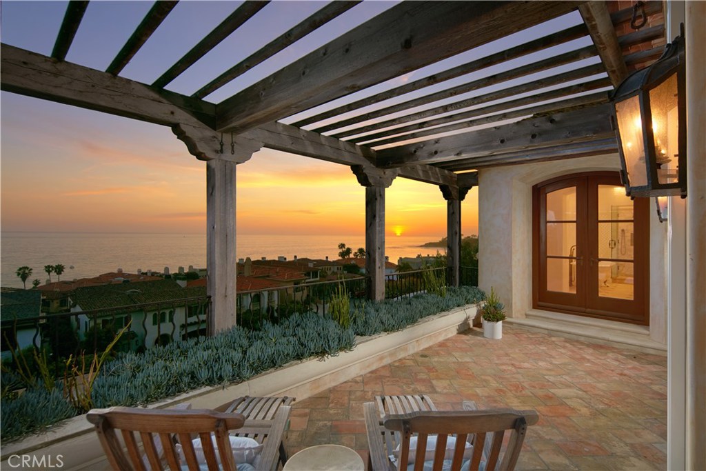 Ritz Cove (RC) - Residential