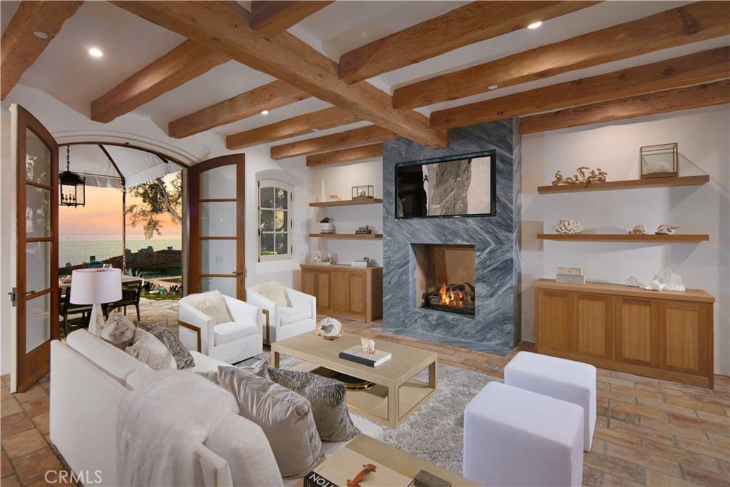 Ritz Cove (RC) - Residential