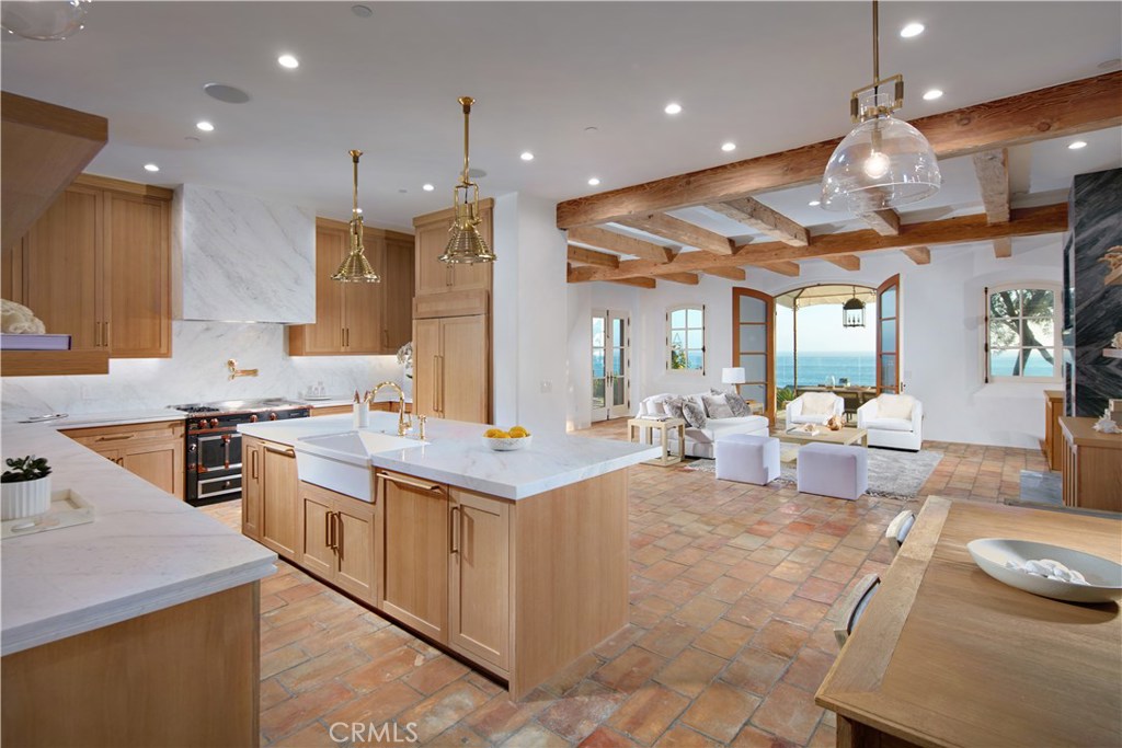 Ritz Cove (RC) - Residential