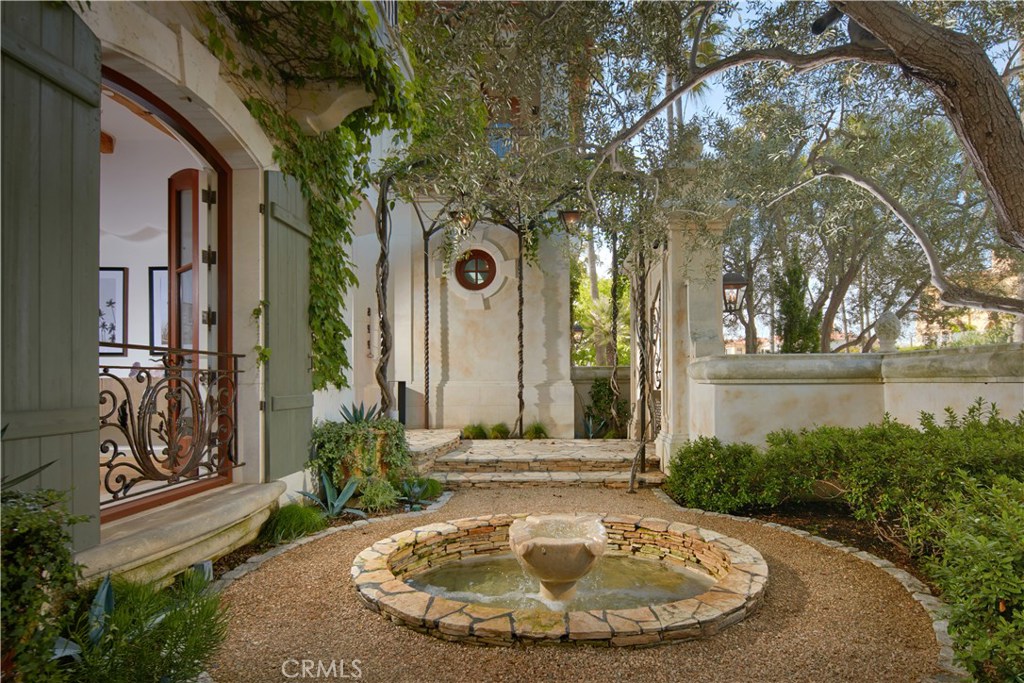 Ritz Cove (RC) - Residential