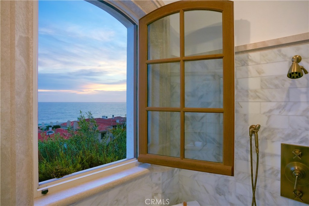 Ritz Cove (RC) - Residential