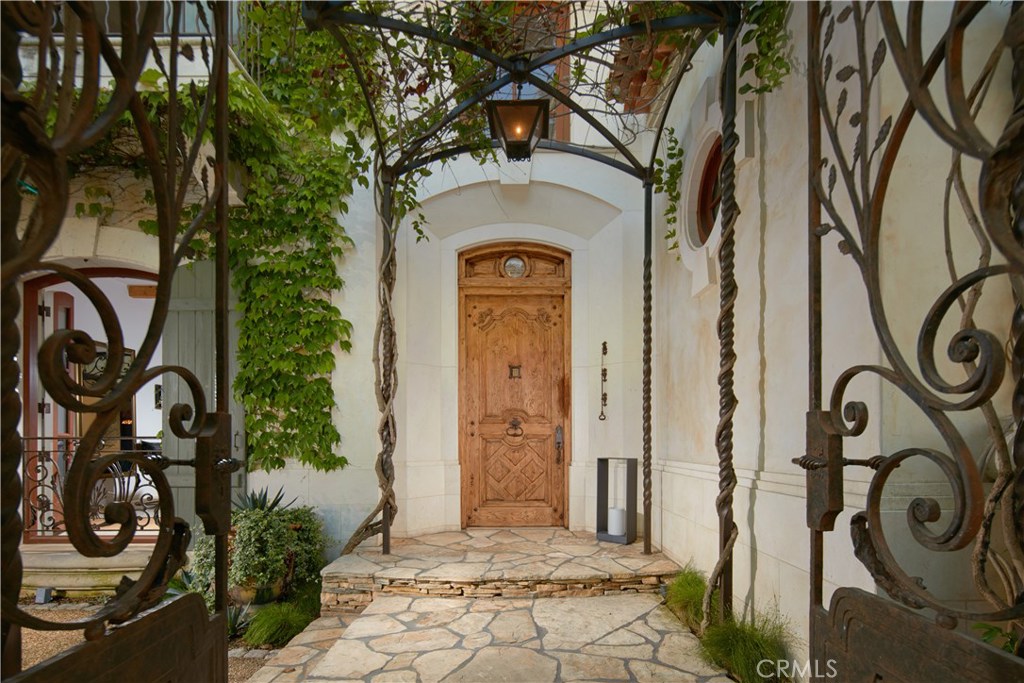 Ritz Cove (RC) - Residential