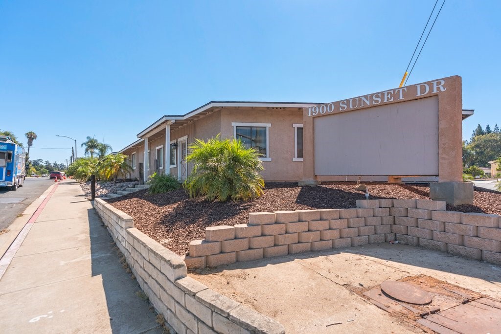 1900 Sunset Drive