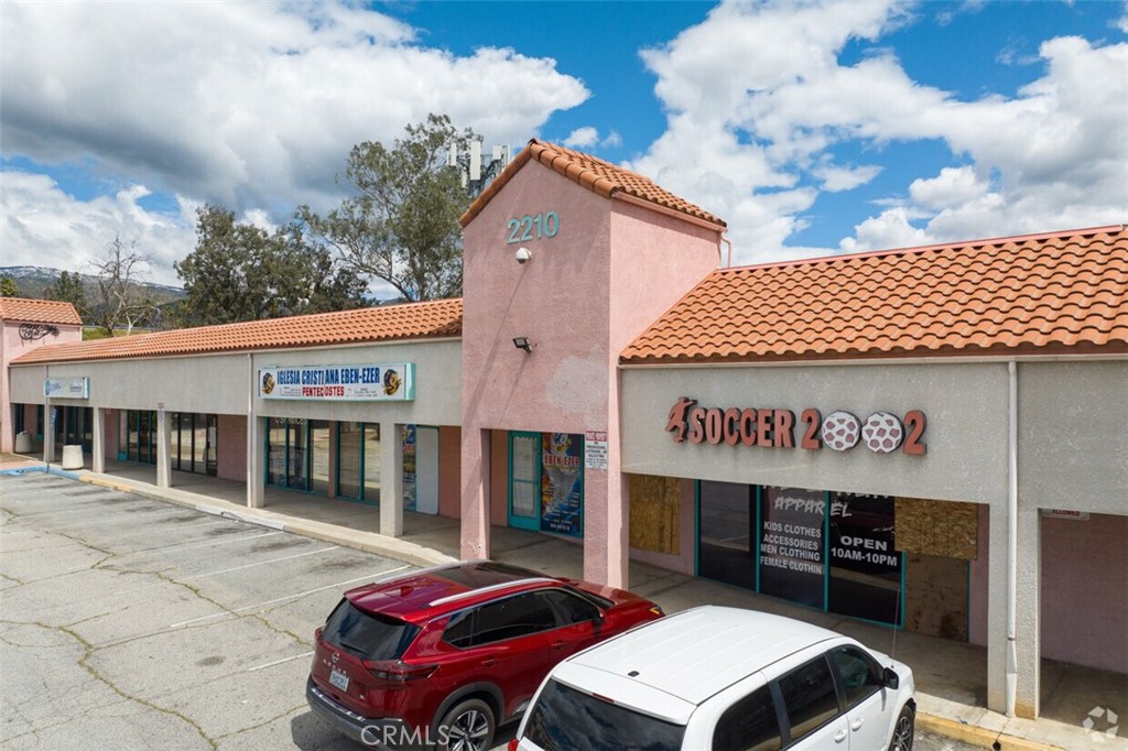 Open Space with High Visibility to Major Street. Open Space, Private Restroom and Plenty of Parking. The Highland Commons is a Multi-Tenant Neighborhood Center offering Spaces from 1200-2,400 sq ft. The center is strategically located on Highland Ave, Just off the 210 Freeway and it's located within the retail hub of the area. Spaces are desirable for multi- uses including professional offices, Barbershop, Church, medical retail spaces, and much more. There is plenty of parking, great visibility, different range of spaces, strong daytime population , and great foot traffic.