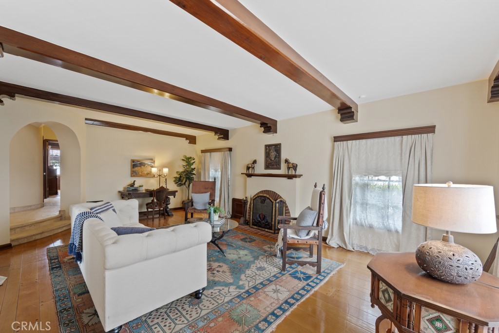 901 East 37th Street
