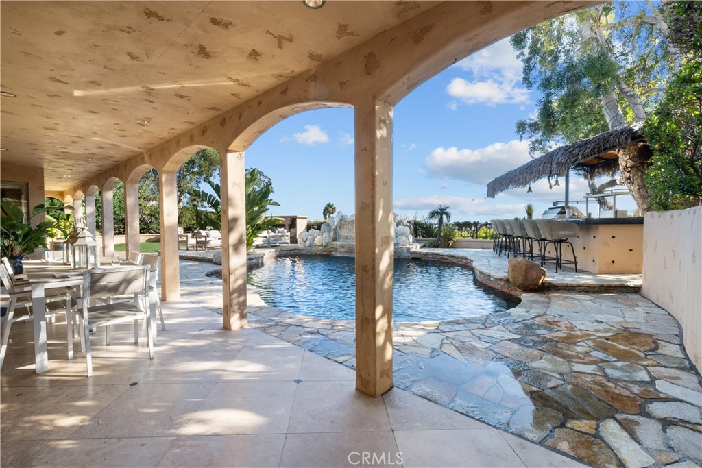 8000 Oceanus Drive