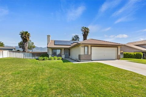 2742 W Sunnyview Drive Rialto CA 92377