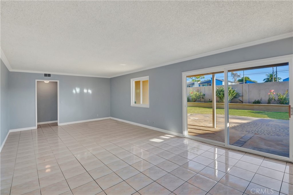 Showcase (SHOW) - Residential