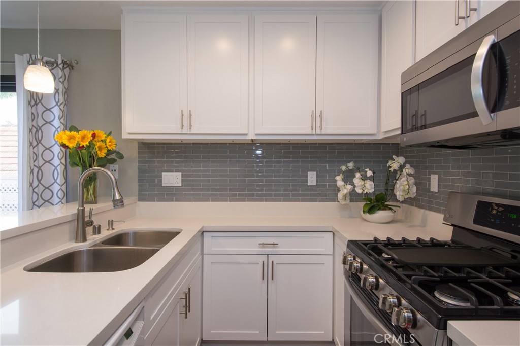 Crystal Cay (LH) (CC) - Residential Lease