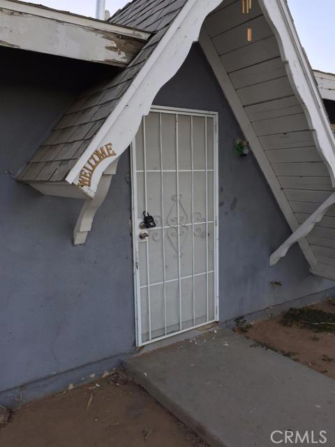 Recently repainted with a new heating unit.Central location in Hesperia close to Main Street and shopping. Has an attached one car garage and additional parking. Washer hookups in garage. Also has a fenced in yard for convenience. Association Amenities: None Special Features: Cable TV