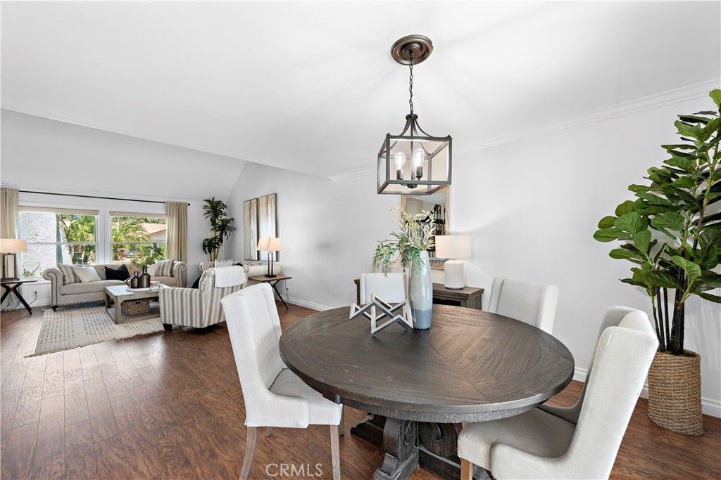 listing image 130728984540759802080
